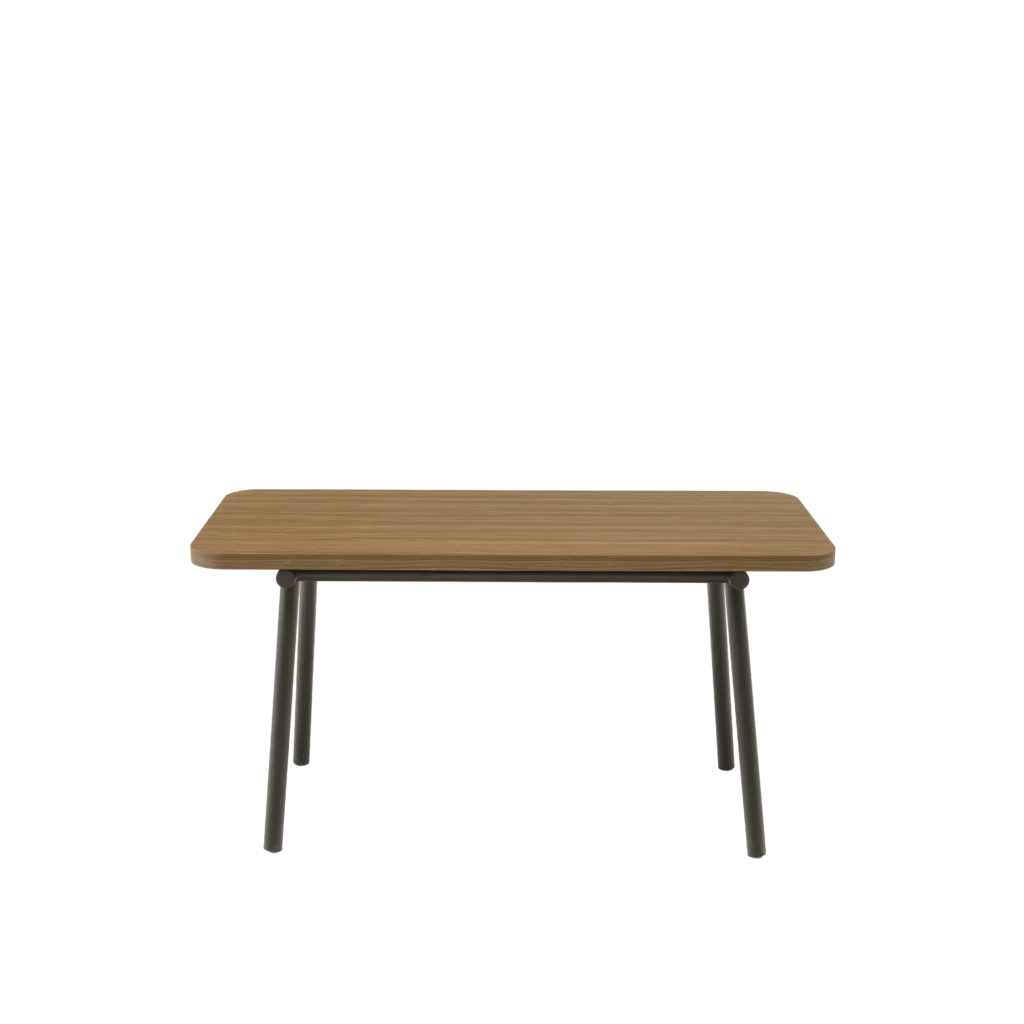 Clara, Çalışma Masası